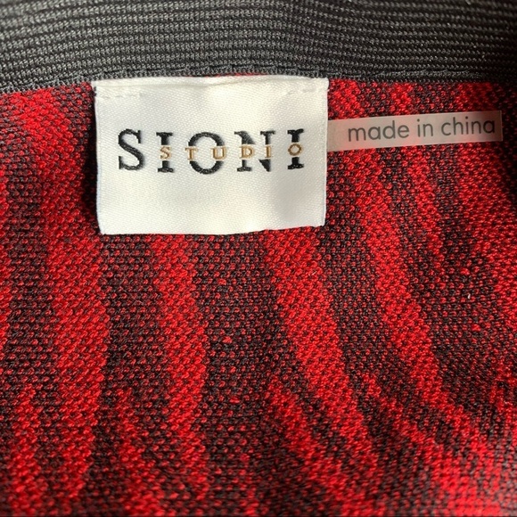 Sioni Studio Knee Length Godet Style Knit Skirt Red & Black Zebra Print - Picture 7 of 8